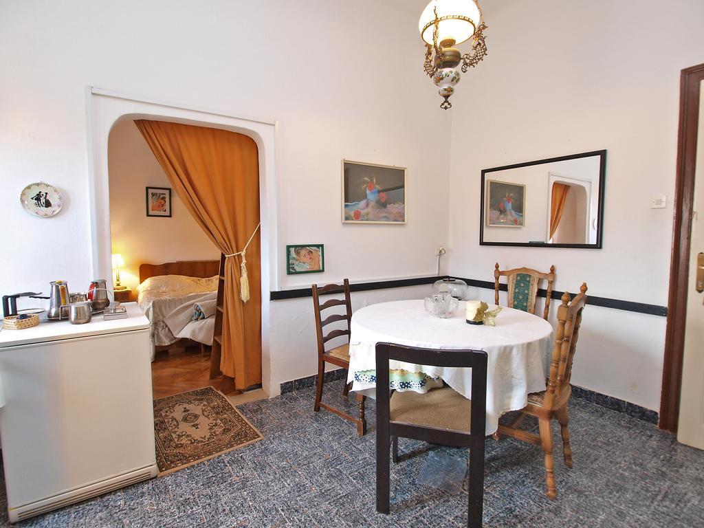 Apartments By The Sea 1050 Rovinj Exterior foto