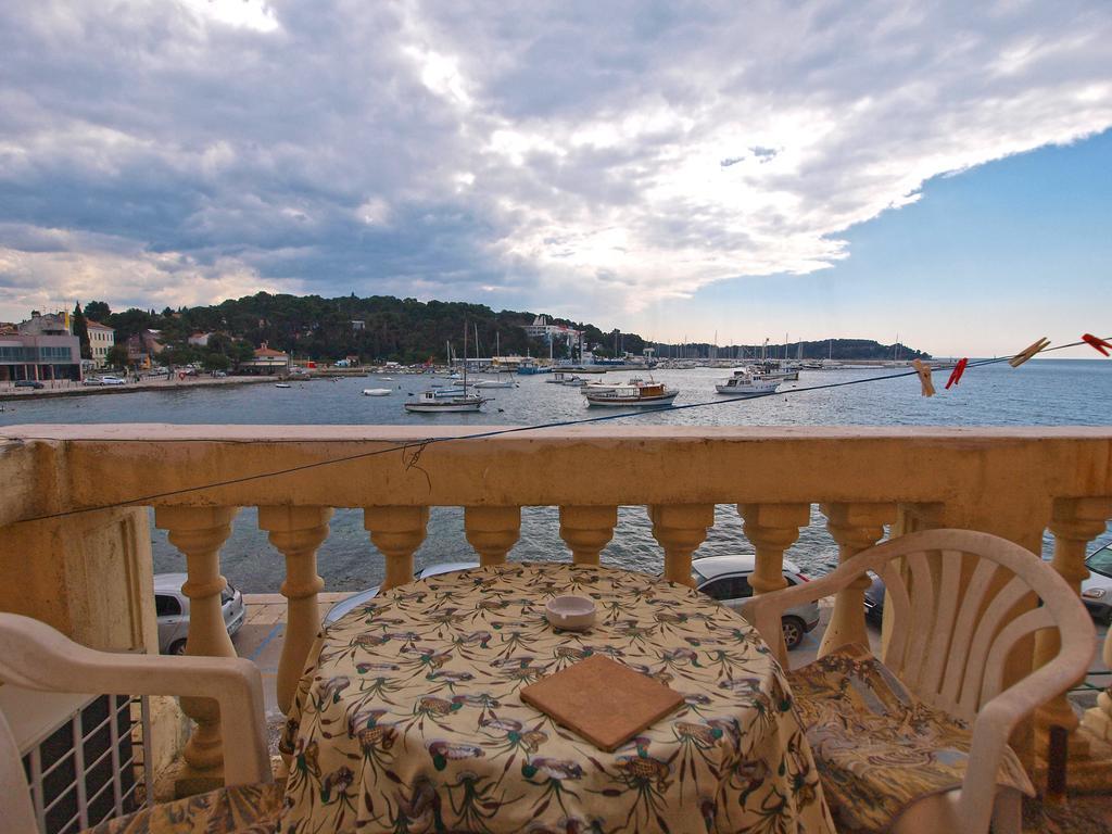 Apartments By The Sea 1050 Rovinj Exterior foto